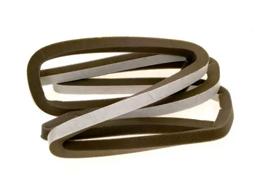 Bosch Dichtband in einer geschlungenen Form, bestehend aus flexiblem Material zur Abdichtung. Es ist dunkelbraun und hat einen Teil mit klebender Oberfläche.